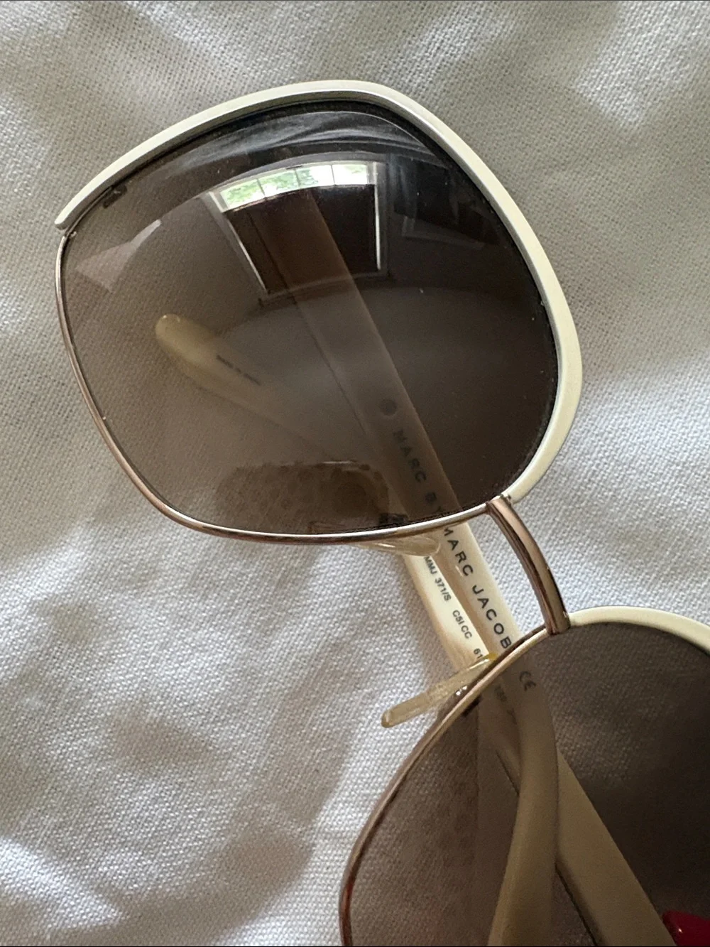 Marc by Marc Jacobs cream enamel frame sunglasses with brown gradient lenses